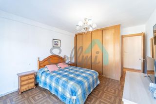 Piso en venta en Milán - Pumarín - Teatinos en Oviedo