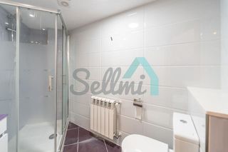 Piso en venta en Milán - Pumarín - Teatinos en Oviedo