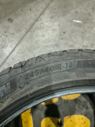 Neumáticos Michelin 245/40/19 98Y CrossClimate 2