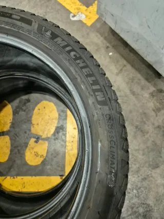 Neumáticos Michelin 245/40/19 98Y CrossClimate 2