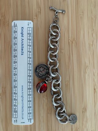 Pulsera Ciclón Plata Eslabones con Piedra Roja