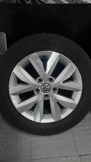Llantas Volkswagen 16" Pirelli Cinturato