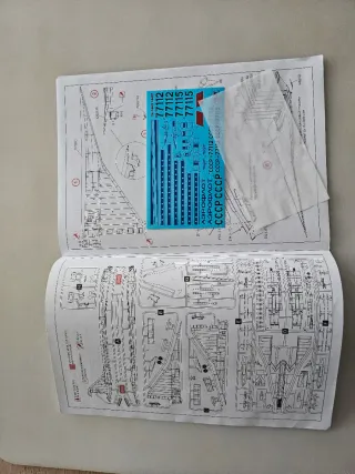 Lote 2 Maquetas Aviones SST 1:144