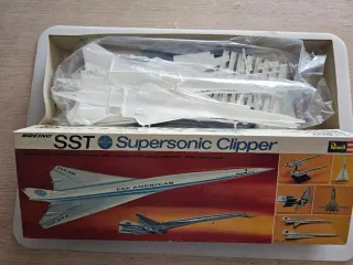 Lote 2 Maquetas Aviones SST 1:144