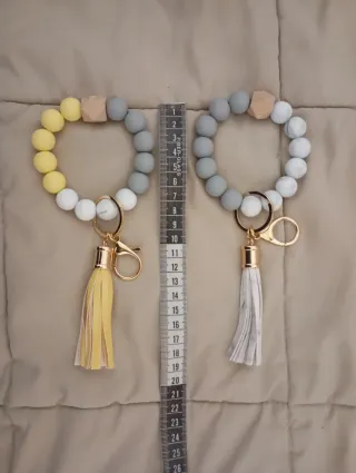 Lote llaveros/pulseras/charm bolso NUEVOS