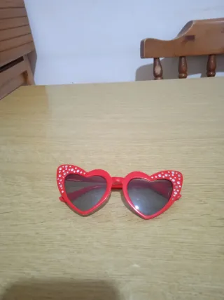 Occhiali da sole bimbi a forma di cuore