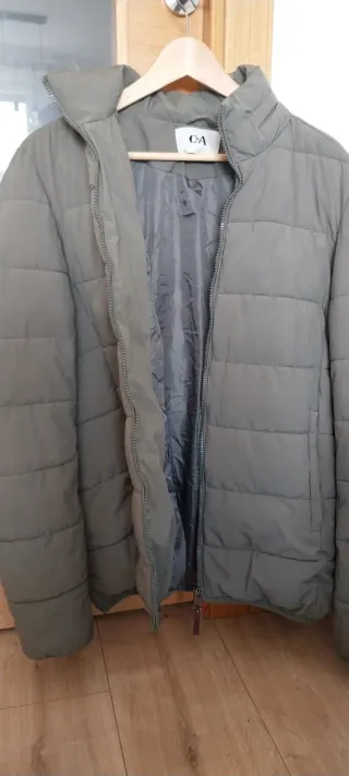 Abrigo premamá/porteo C&A verde