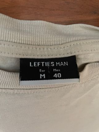 Camiseta beige con estampado