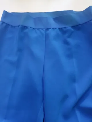 Pantalón azul metálico