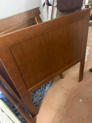 Cabecero de madera para dormitorio