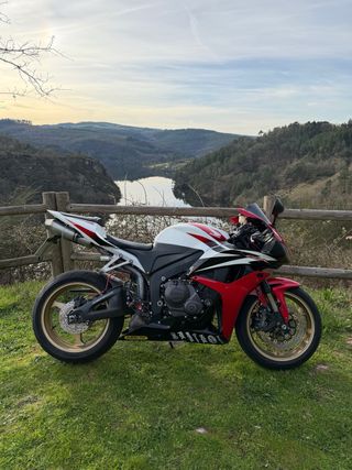 Honda CBR 600rr 2008 tricolor