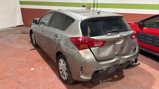 Toyota Auris active 2015