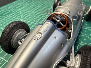 Maqueta CMC Mercedes Benz W154 1:18