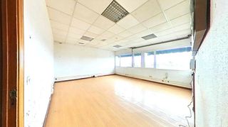 Oficina en venta en Cabanillas del Campo