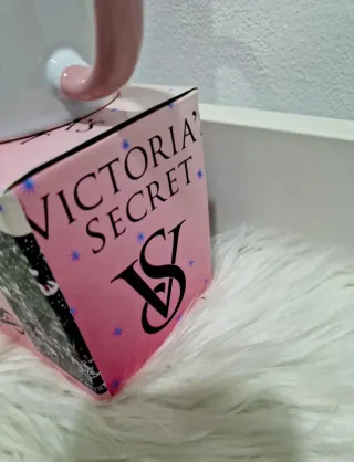 Caneca Victoria's Secret