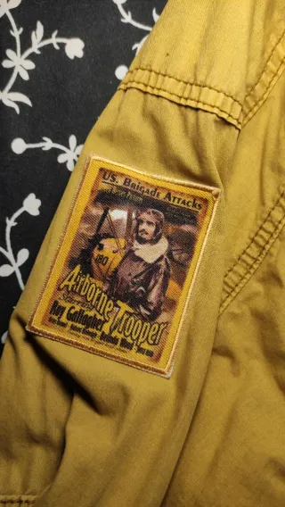 Chaqueta estilo militar color verde/amarillo