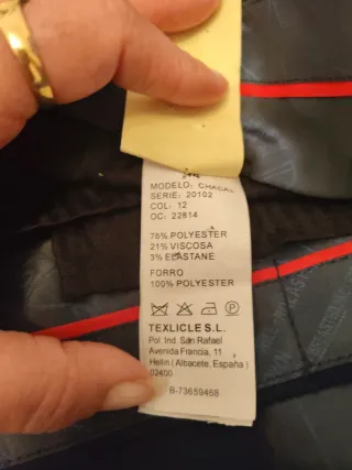 Abiti per la Settimana Santa di Sastrería Juanjo Canales