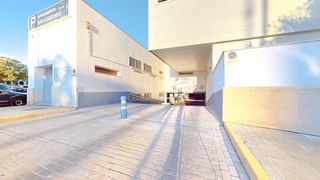 Garaje en venta en San Luis en Almería