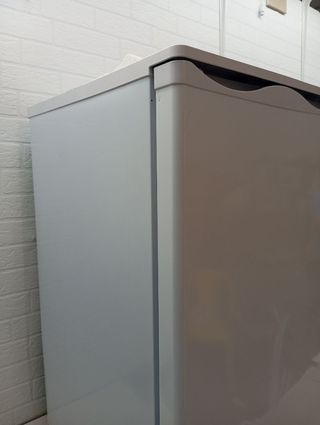 Refrigerador Stillstern 88L con congelador Nevera