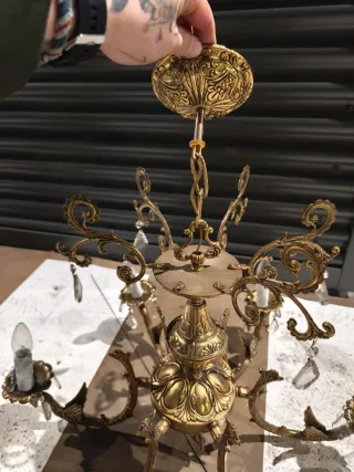 Lámpara araña vintage dragones dorada