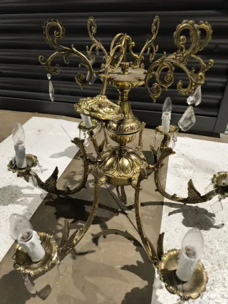 Lámpara araña vintage dragones dorada