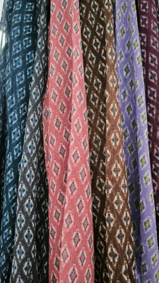 Blusa estampada rombos azul y blanco