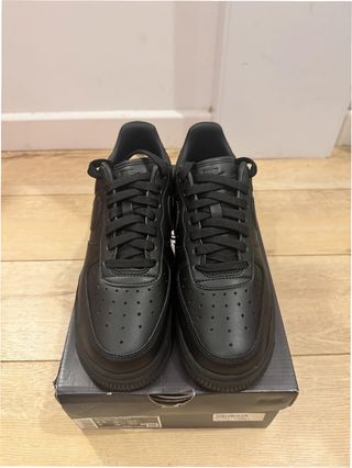 Nike Air Force 1 Low '07 Negras Talla 46