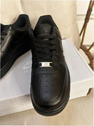 Nike Air Force 1 Low '07 Negras Talla 42