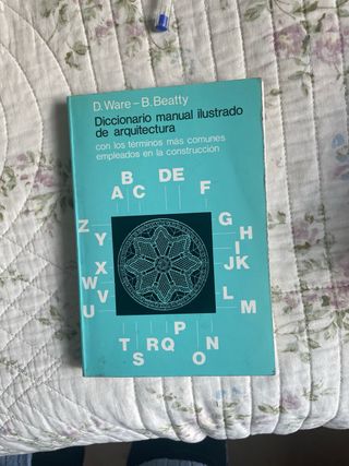 Varios libros de construcción