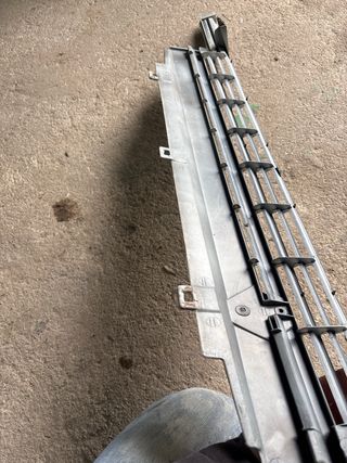 Parrilla Renault Supercinco GT Despiece