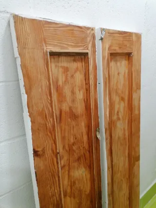 Contraventanas antiguas de madera grandes