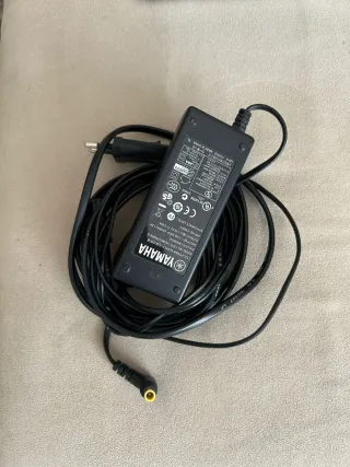 Altavoz Yamaha Negro/Gris