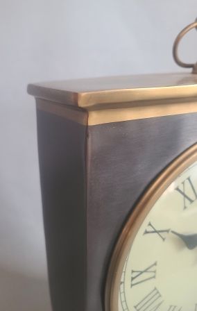 Reloj de mesa VINTAGE metal negro y latón