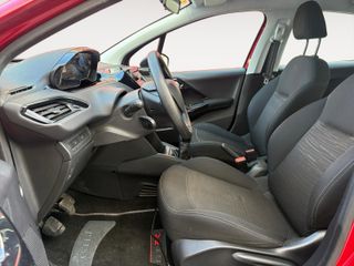 Peugeot 208 2016