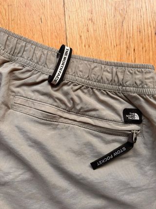 Pantalones The North Face convertibles marrón