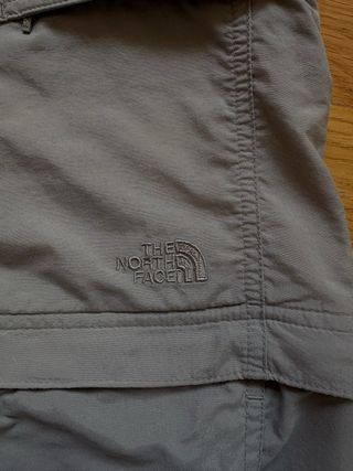 Pantalones The North Face convertibles marrón