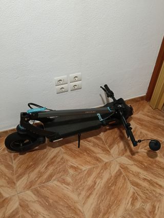 Patinete Eléctrico Cecotec + Casco Inteligente