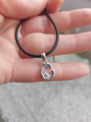 Ciondolo C oro bianco 750 con diamanti