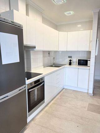 Piso en alquiler en Santa Catalina - Canteras en Palmas de Gran Canaria(Las)