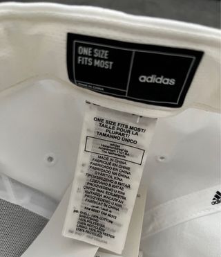 Gorra Adidas Blanca con Rayas Negras