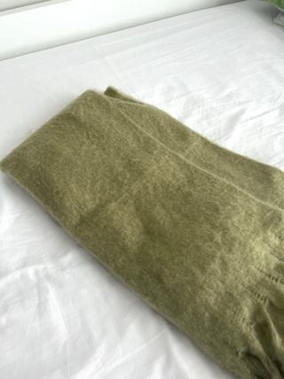 Bufanda verde con flecos