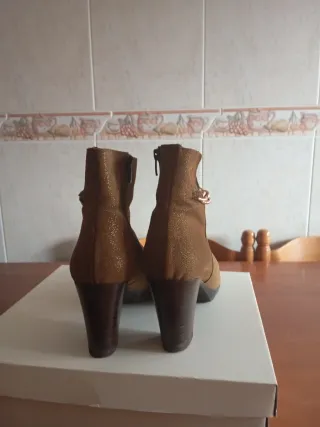 Botas Lulu Lalia Marrón y Dorado