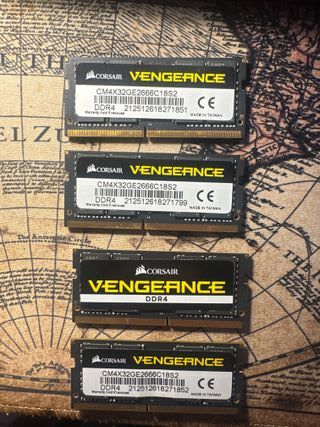 4 x 32GB DDRAM 4,2666MHz,Corsair Vengeance