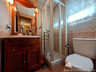 Chalet en venta en Linares