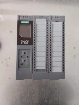 PLC Siemens S7-1500 con tarjetas