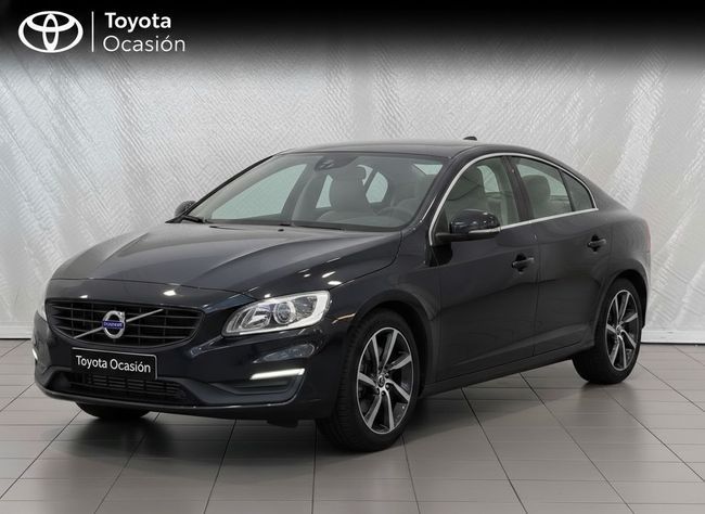 Volvo S60  D3 MOMENTUM  AUT - foto 1