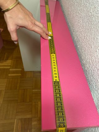 Escritorio rosa brillante