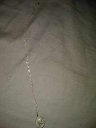 Cadena plata colgante virgen