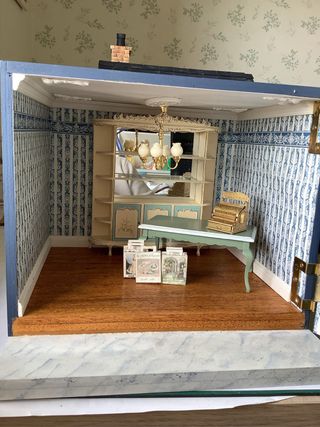 Casa de muñecas tienda La Moda Elegante