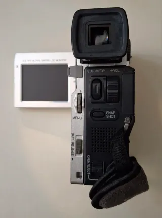 Lote JVC GR-DVX9 MiniDV c/acessórios. Não liga